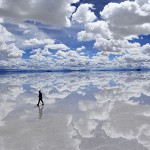 Visit-Salar-de-Uyuni,-Bolivia-(world’s-largest-natural-mirror)