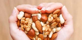 Consumption of nuts associated with decreased risk of heart diseases Consumption of nuts associated with decreased risk of heart diseases