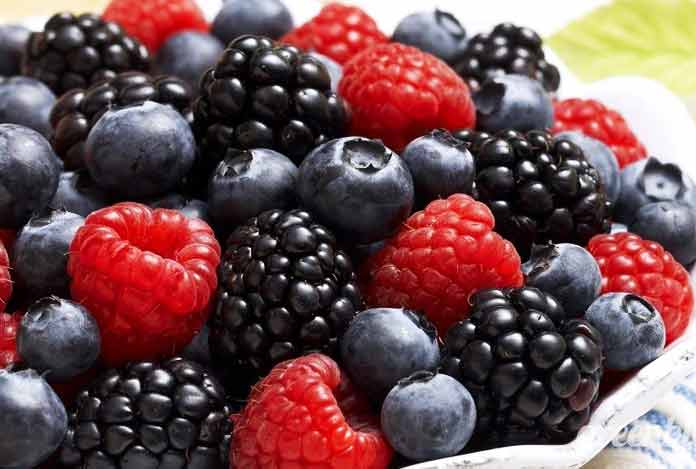 Include Berries in Diet for reduce belly fat