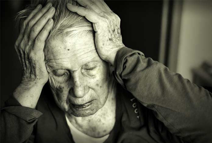 10 Early Symptoms and Signs to Recognize Alzheimer's Disease