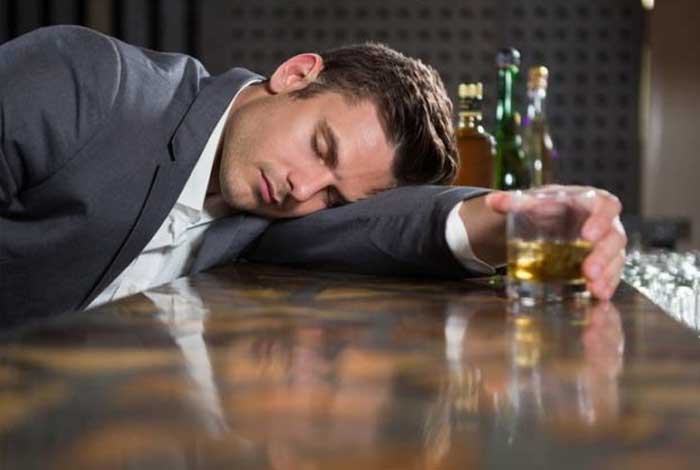 symptoms of alcoholism