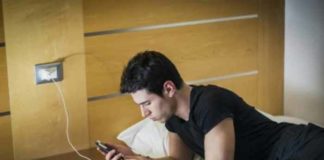 not using phone after 10 pm can contribute to better mood